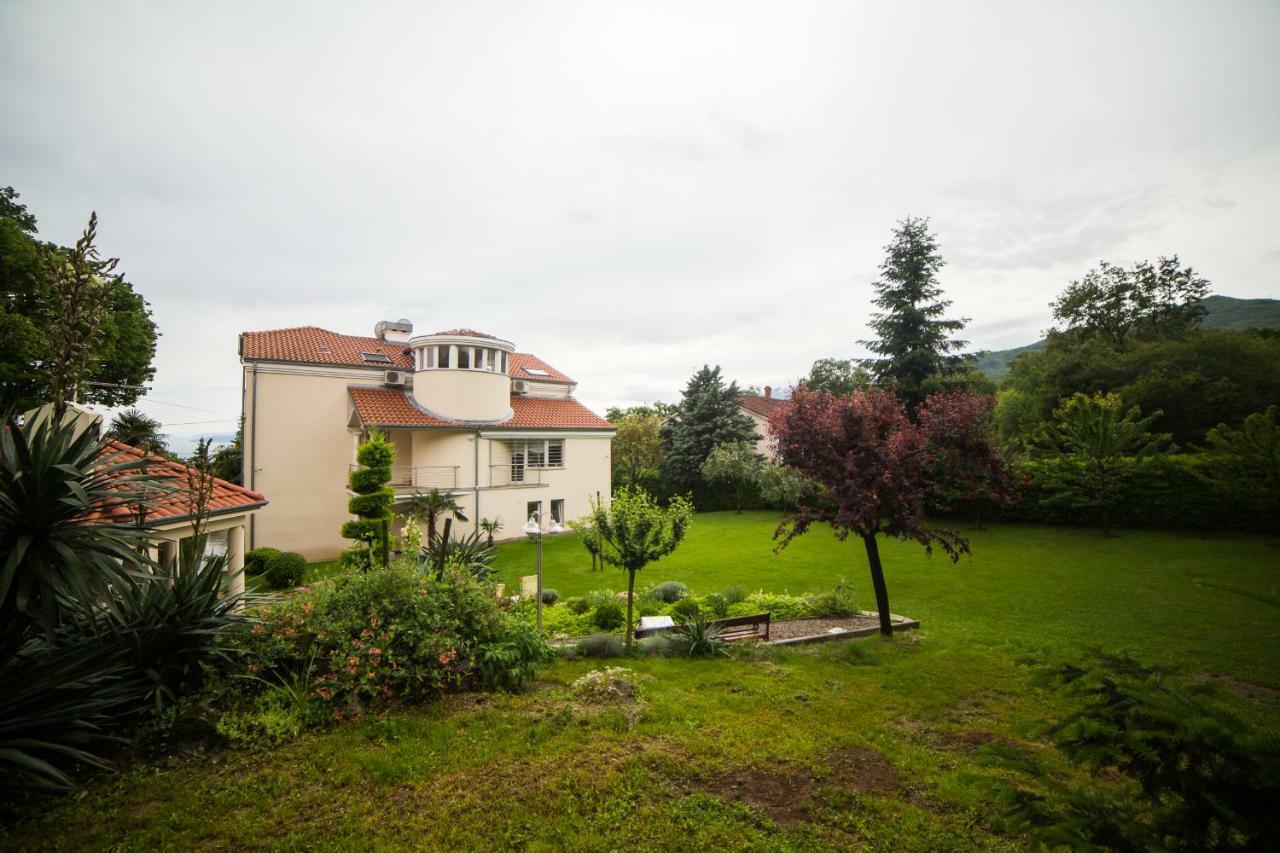 Apartments Villa Majda Matulji Exterior foto
